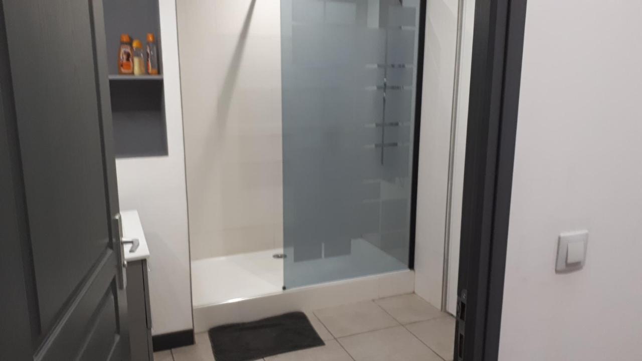 Appart Confort Croix Lille Bagian luar foto